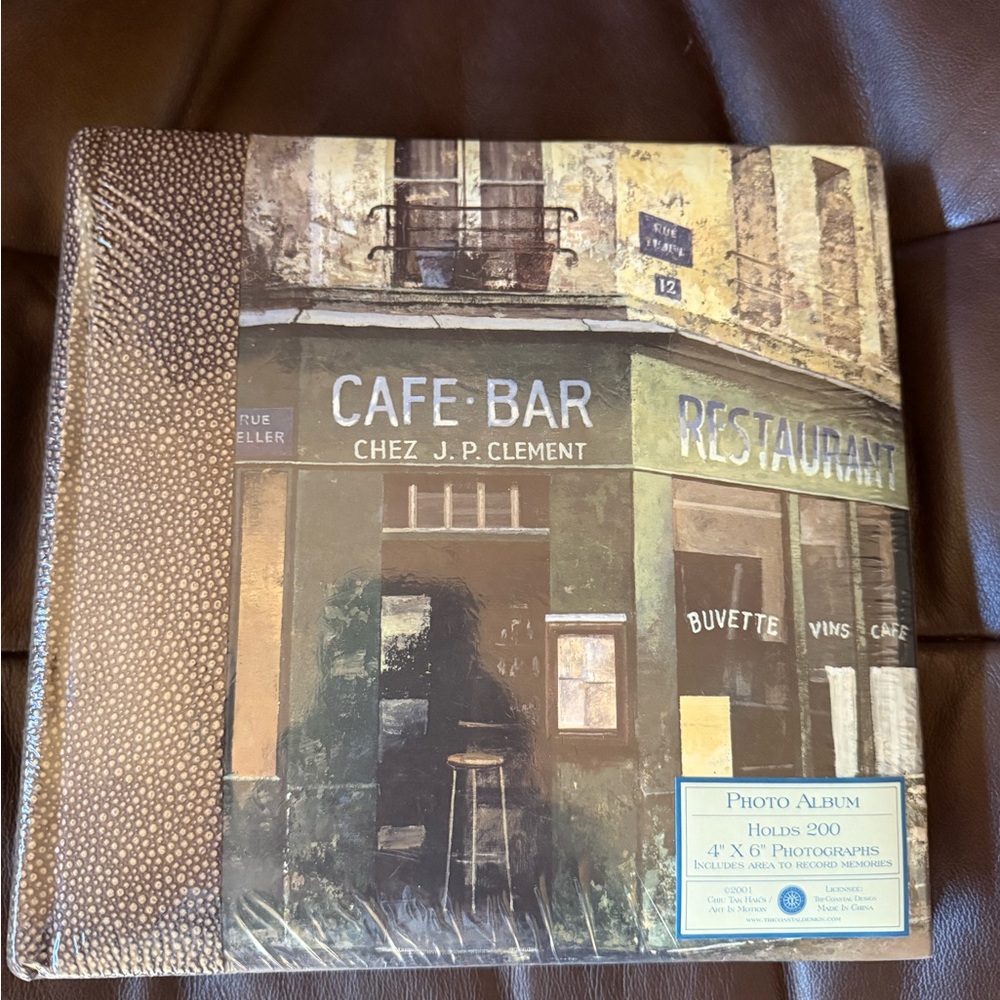 TriCoastal Design France Photo Album 200 4x6 photos & area to record memories.